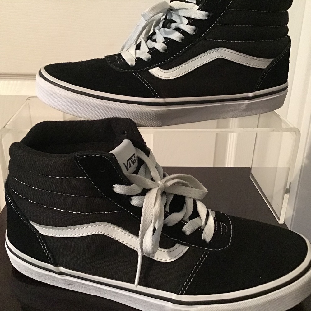 Vans- High Top Black Suede - Old School-